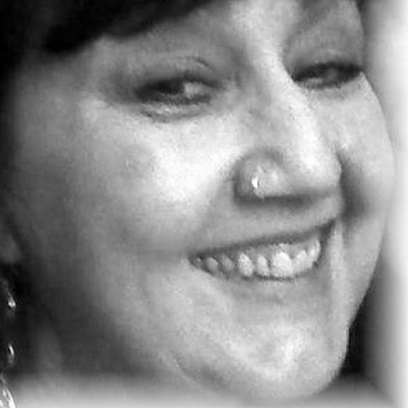 Meet your Posher, Mia - Picture 1 of 1